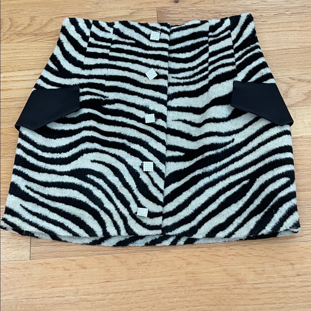 Chic Zebra Pattern Mini Skirt